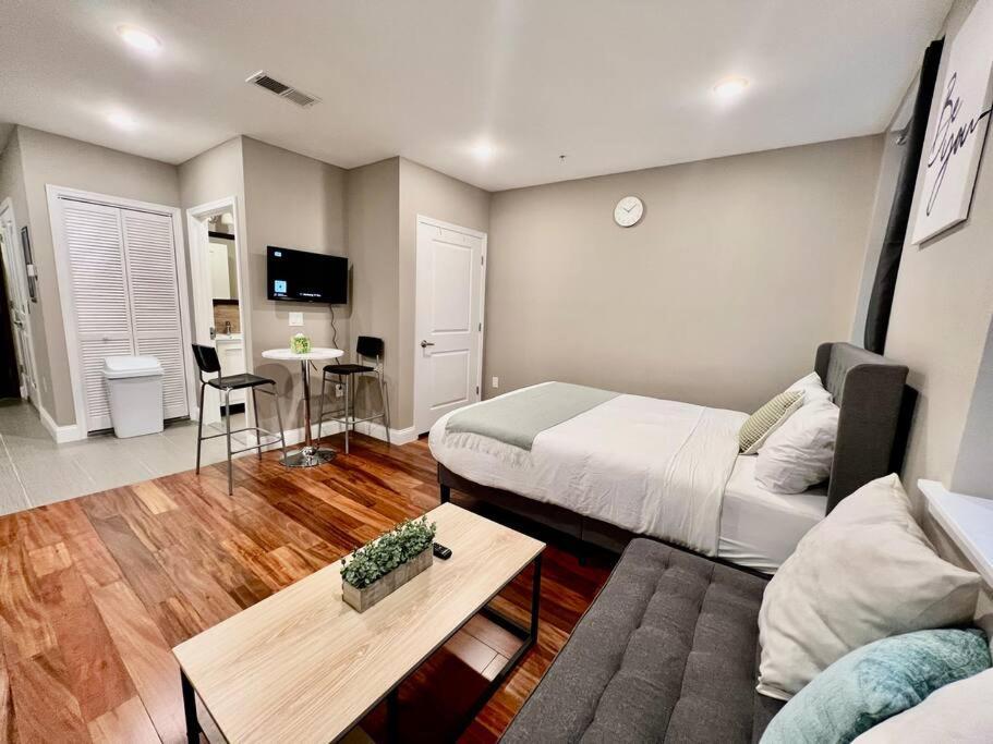 406 Luxury King Bed In Central City Of Philad Philadelphia Kültér fotó